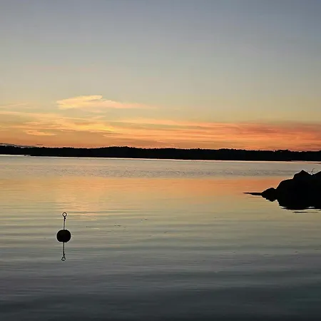 On Rocks With Private Jetty On Onsoy Semesterbostad
